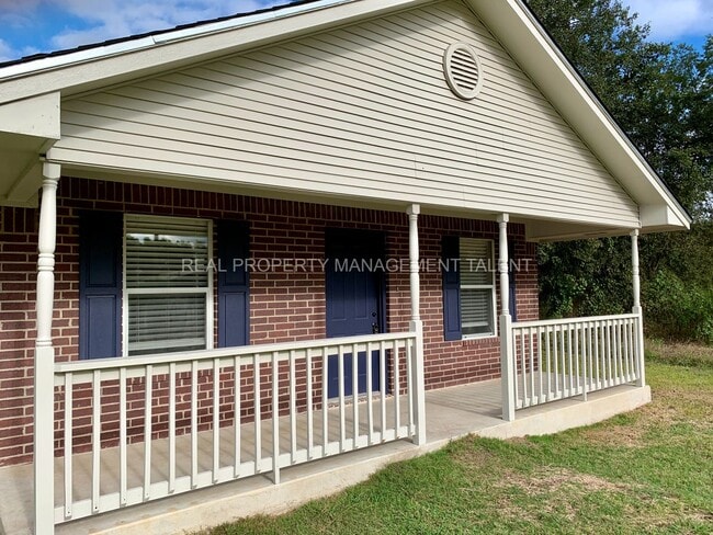 Photo - 318 N Waco St