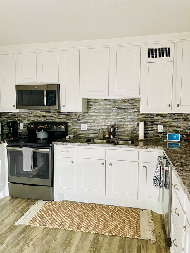 Building Photo - 4723 Aftonshire Dr Unit A13