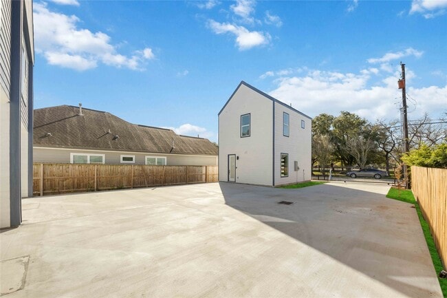 Photo - 4533 Bricker St