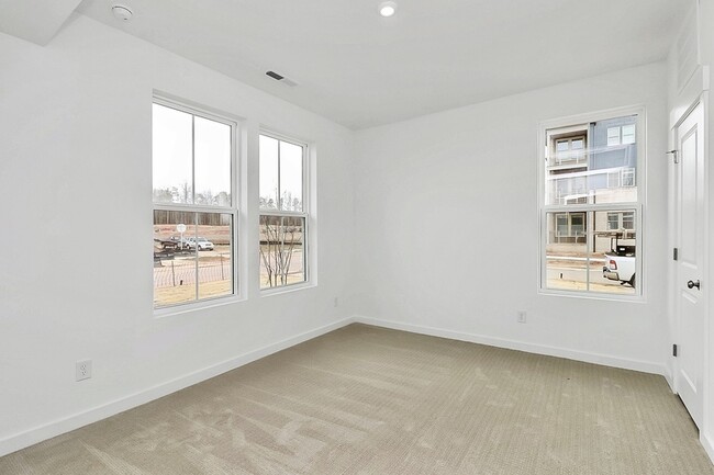 Photo - 7009 Westrow Ave