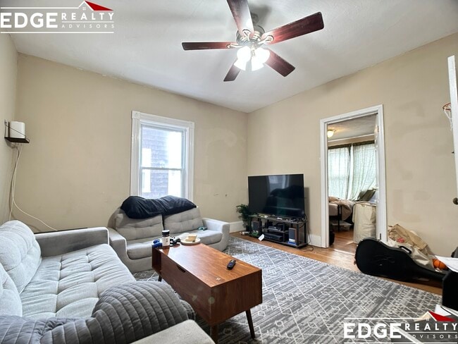 Photo - 43 Pratt St Unit 1