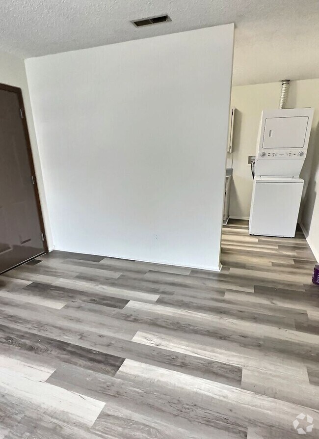 Building Photo - 822 Fremont St Unit 3 Rental