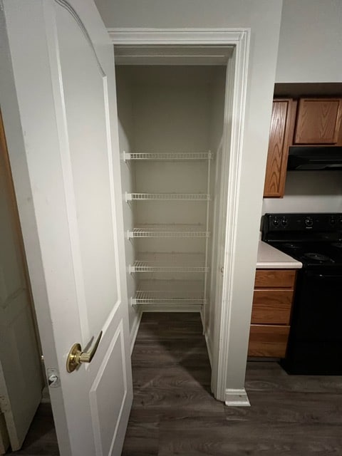 Photo - 316 W Walnut St Unidad 210