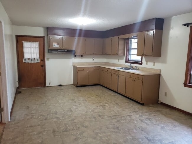Photo - 908 SE Maynard Rd