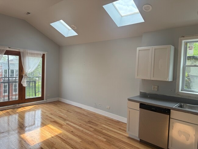 Photo - 1114 S Albany Ave