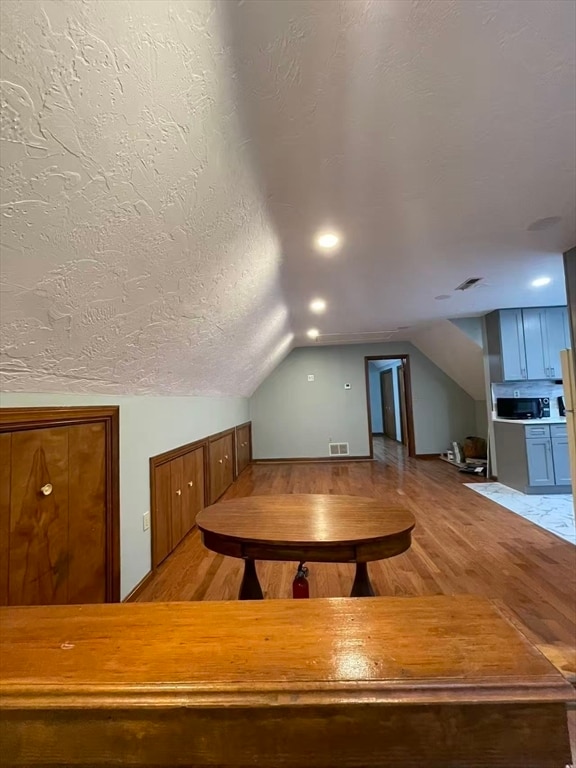 Building Photo - 129 Beale St Unit B