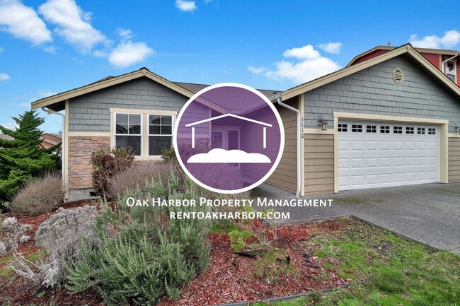 Building Photo - 3 Bed 2 Bath - Fairway Point - Pet per Approval - Fenced Backyard