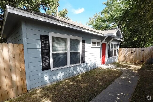Building Photo - 1512 Pennsylvania Ave Rental