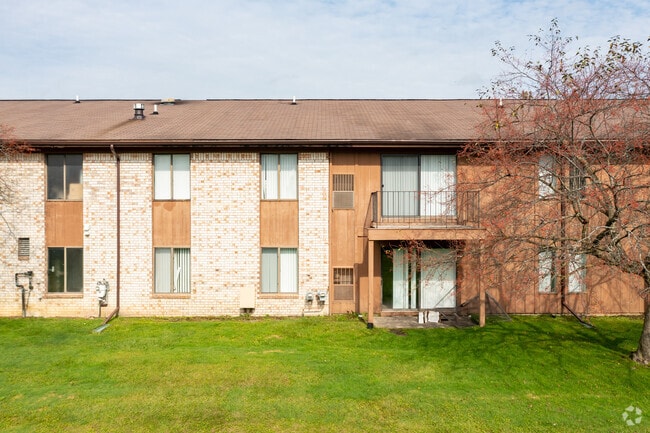 Photo - Pine Ridge Apartments - Southfield, MI