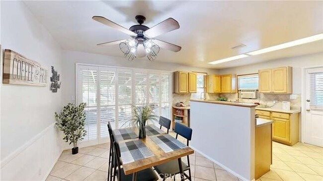 Photo - 439 Stanford Dr