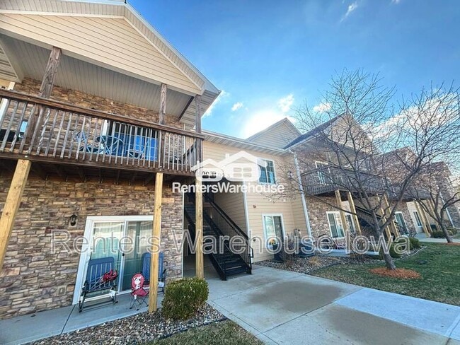 Building Photo - 2000 Meadow Ct Unit 504