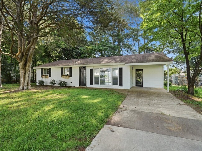 Photo - 308 Harolds Dr NW