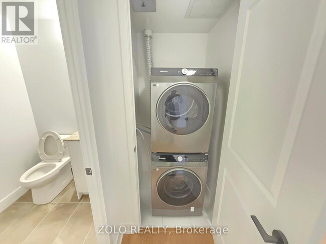 Photo - 2333 Khalsa Gate Unit 304