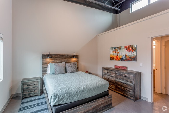 1BR, 1BA - 670 SF