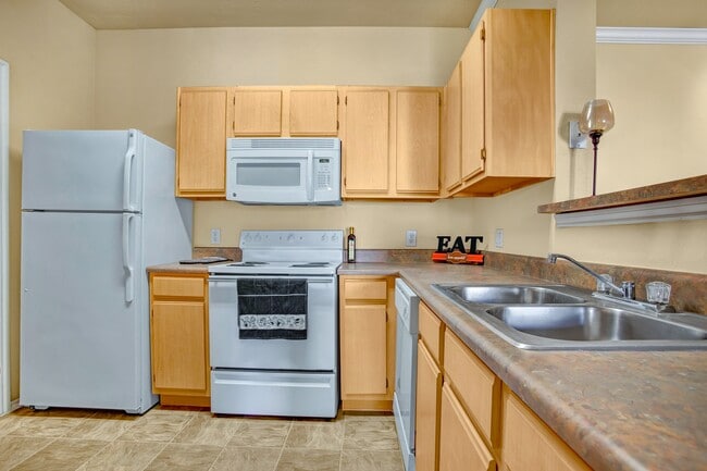 Full Appliance Package - Memorial Creek Apartments