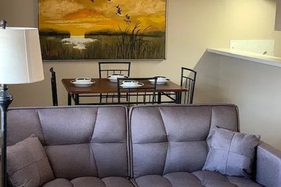 Photo - Colonial Arms Apartments