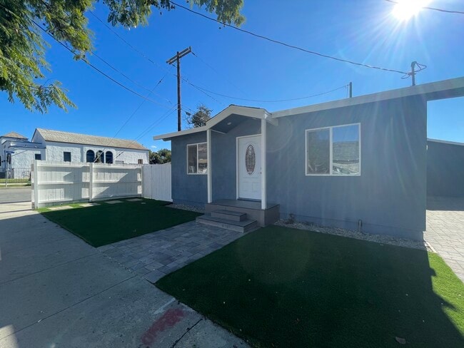 Front of the House - 340 Sespe Ave House