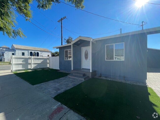 Building Photo - 340 Sespe Ave Rental