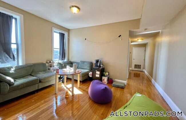 Photo - 19 Highgate St