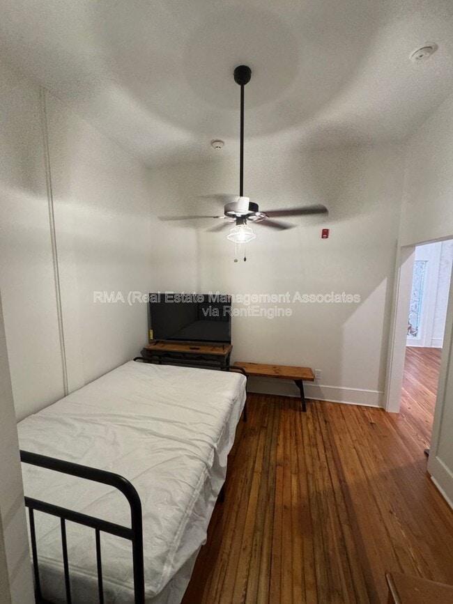 Photo - 215 Main St Unit 1b