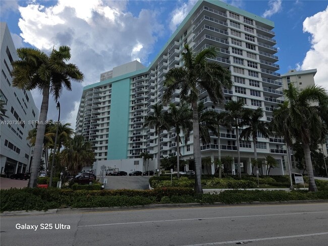 Building Photo - 3725 S Ocean Dr Unit 619