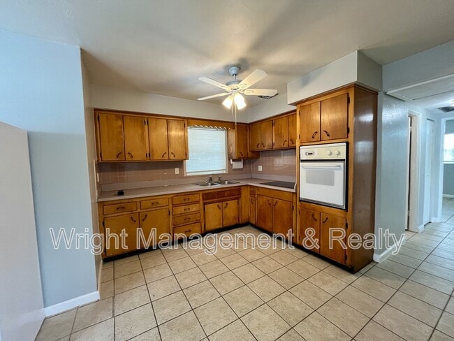 Photo - 10731 108th St N