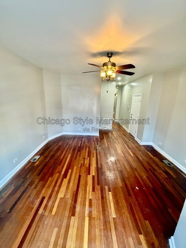 Photo - 5739 S Calumet Ave Unit Apartment 1n