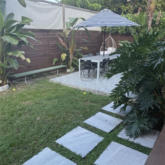 Photo - 1345 SW 60th Ct