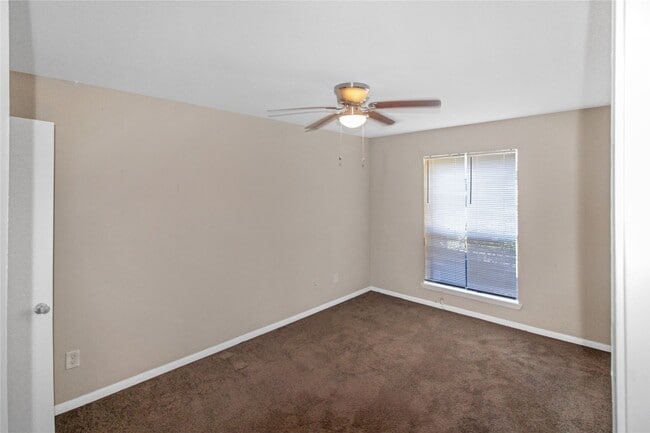 Photo - 16303 Lyons School Rd Unit 313