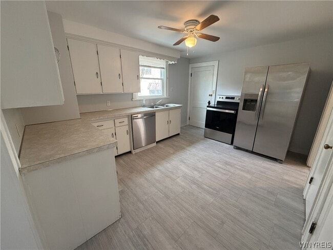 Photo - 1035 Oliver St