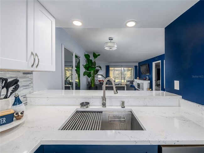 Photo - 120 Caryl Way