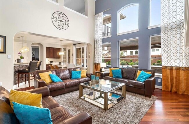 Photo - 2211 Mad River Ln