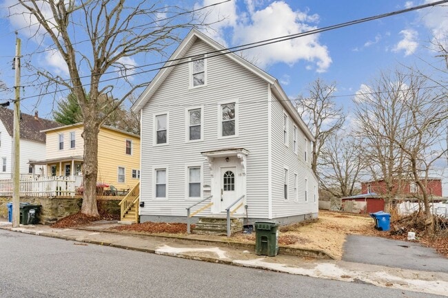 Building Photo - 13 Ward St Rental