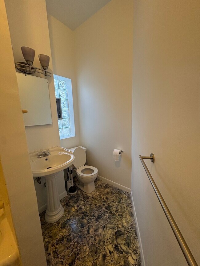 Photo - 5136 S Blackstone Ave Unit 3R