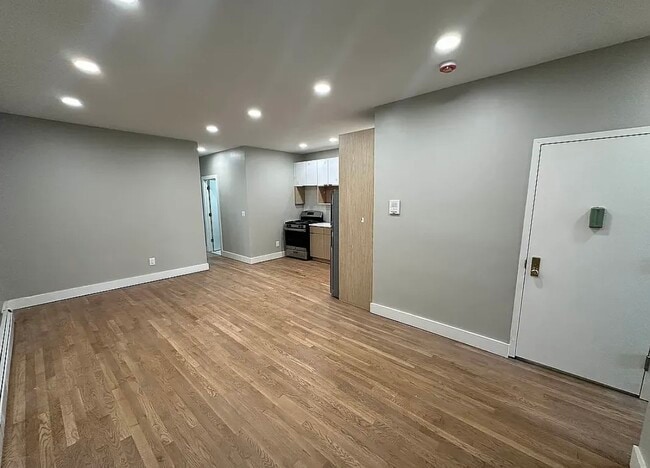 Photo - 818 Macdonough St Unit 3