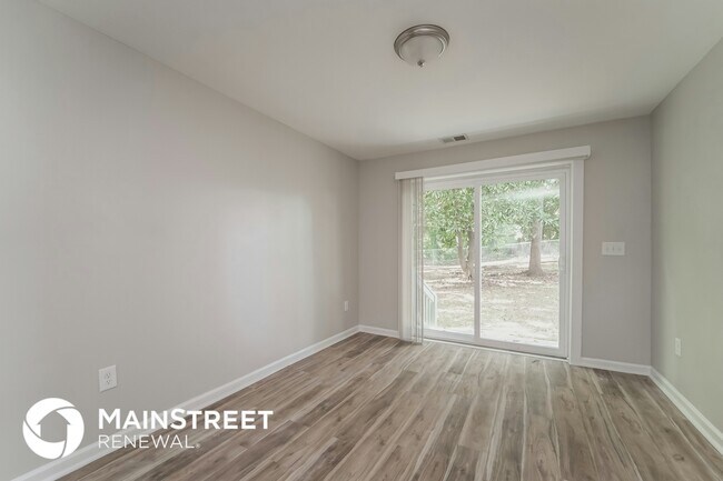 Photo - 2824 Beech Nut Rd