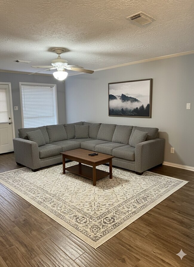 Photo - 717 Blue Ridge Dr