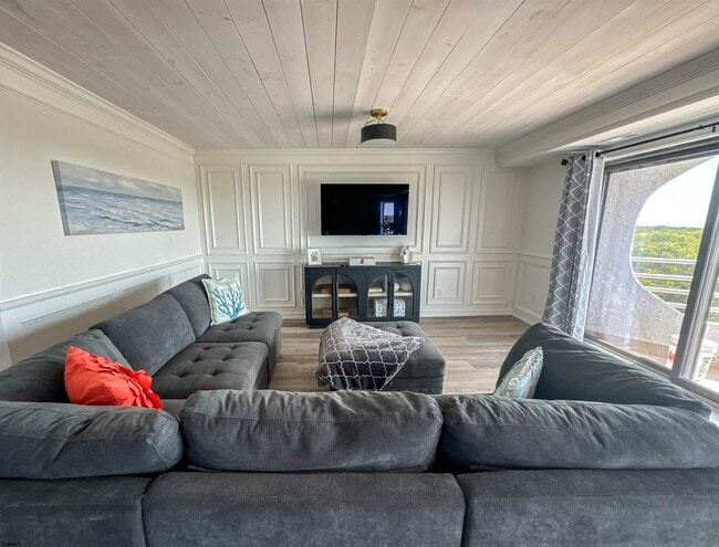 Photo - 4401 Ocean Ave Unit 303