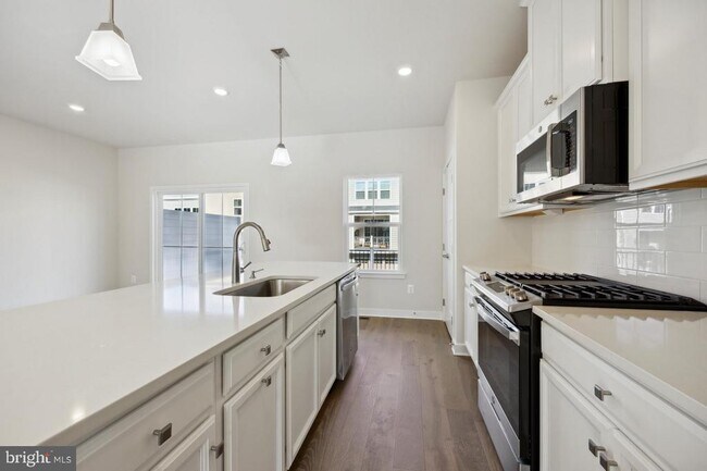 Photo - 223 Avalon Dr