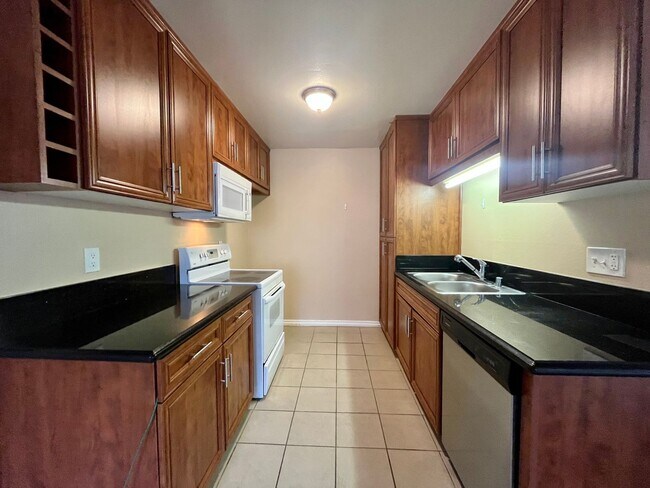 Photo - 318 Miraleste Dr Unit #143