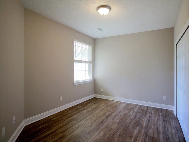 Photo - Shoreline Village Apartments