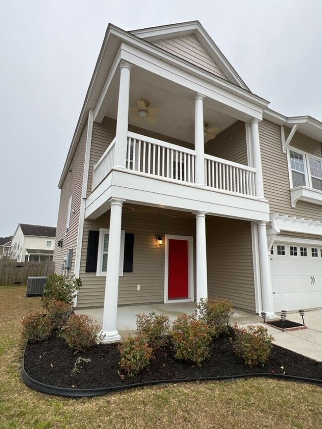 Photo - 579 Crossland Dr