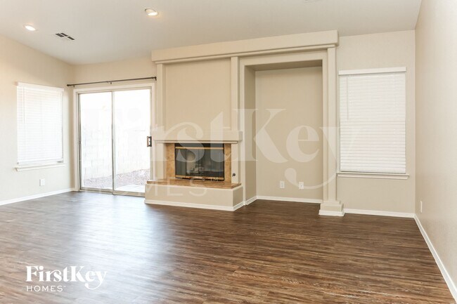 Photo - 5008 Camino Del Santo Pkwy