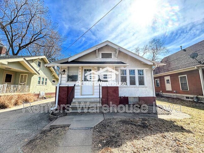 Photo - 3724 University Ave