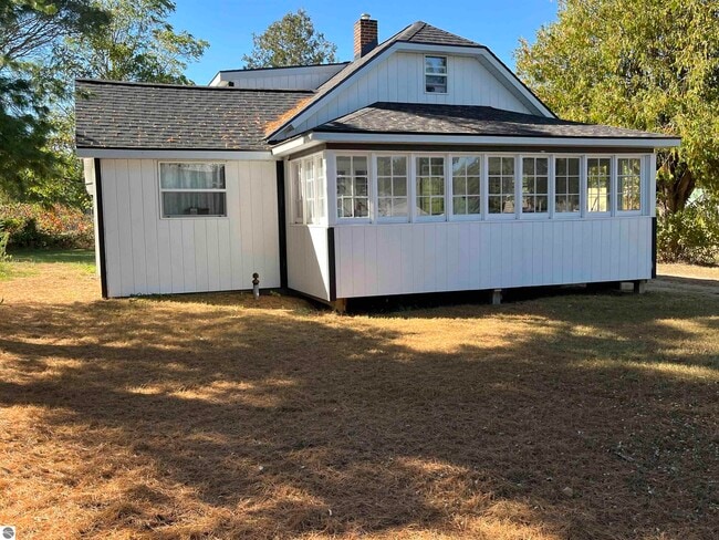 Building Photo - 2626 Depot Rd Rental