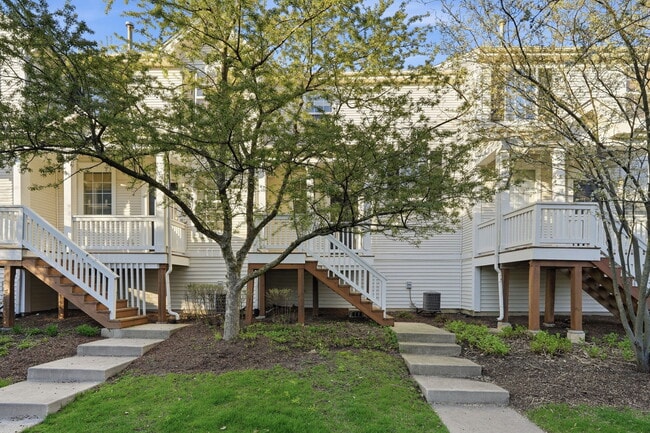 Building Photo - 1472 Cambria Dr