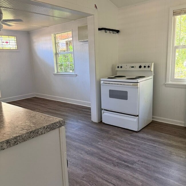 Photo - 1 Bedroom 1 Bath Cottage near Lake Ellen in Crawfordville