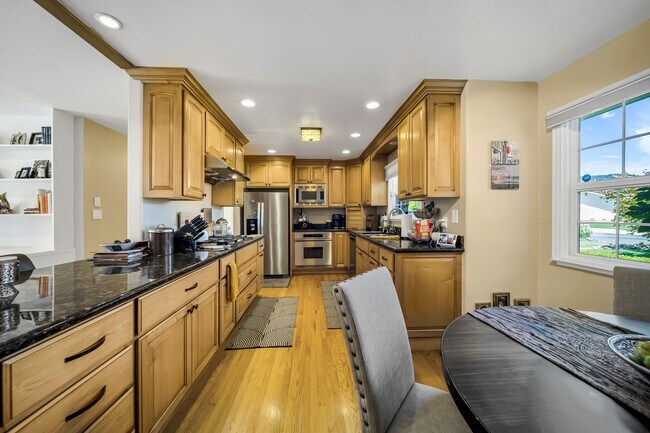 601 Cherry Ct