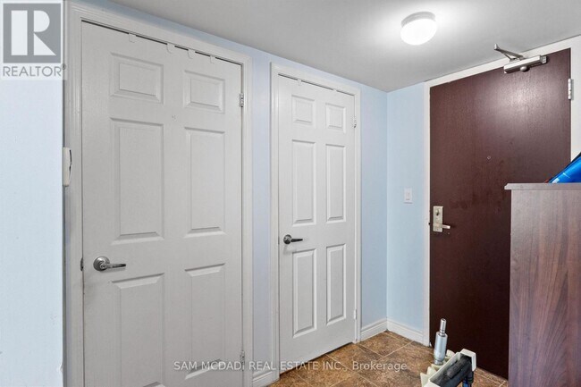 Photo - 208 Enfield Pl Unit 1001