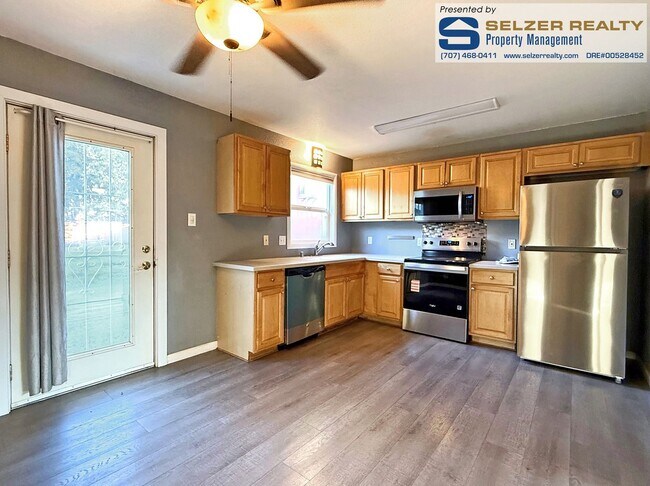 Photo - 1521-1523 Talmage Ct Unit 1521